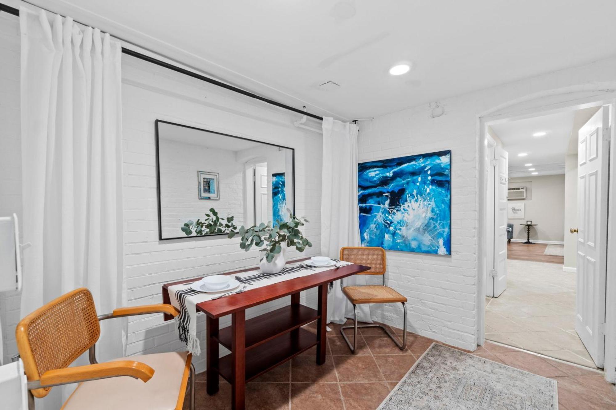 Glover Park/georgetown Oasis With Parking Apartment Washington